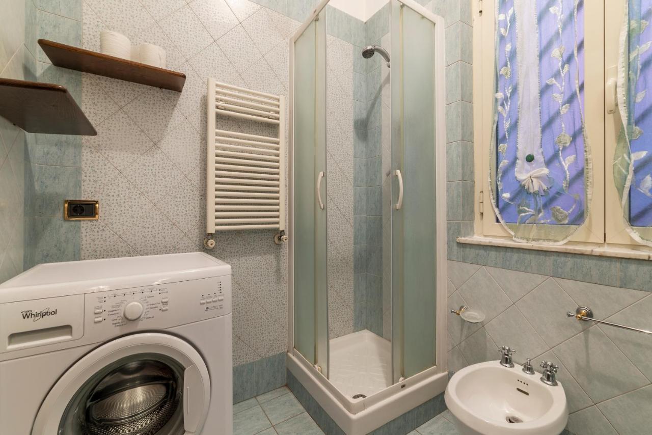 Monteverde Roomy Apartment Sun And Flowers Rome Exterior photo