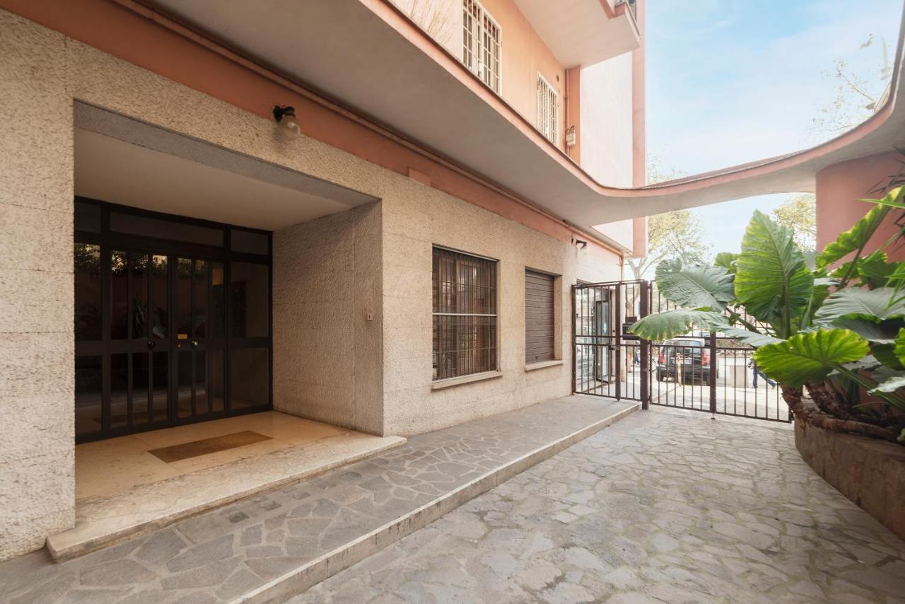 Monteverde Roomy Apartment Sun And Flowers Rome Exterior photo