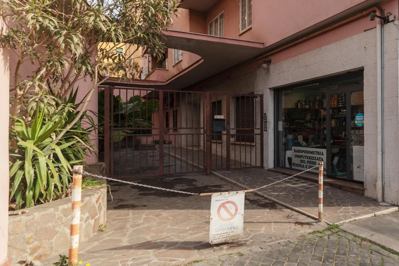 Monteverde Roomy Apartment Sun And Flowers Rome Exterior photo